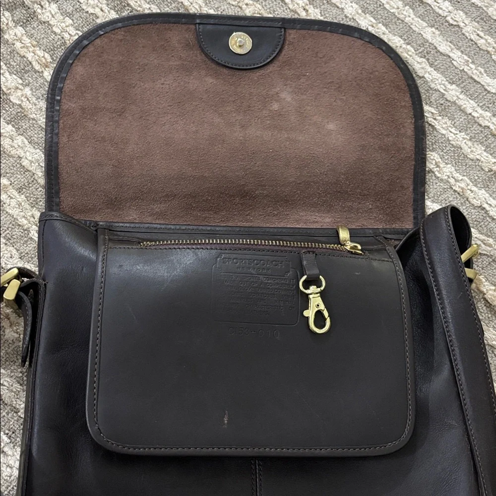Vintage Sport Coach Dark Brown 90’s Leather Crossbody‎ Bag